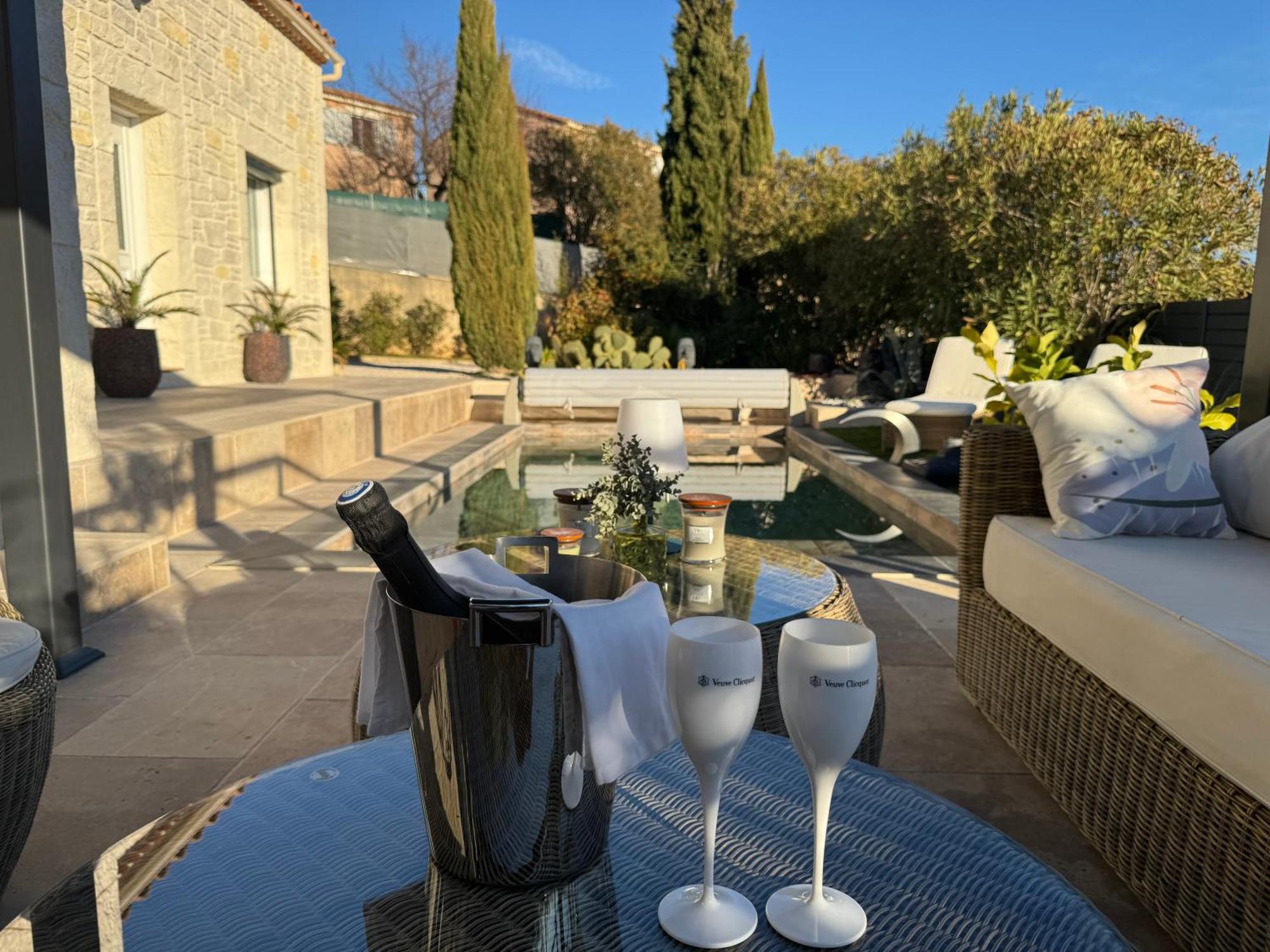 Casa Amor & Spa, Appartement Suite Jacuzzi & Piscine Chauffee Montfort-sur-Argens Exteriör bild